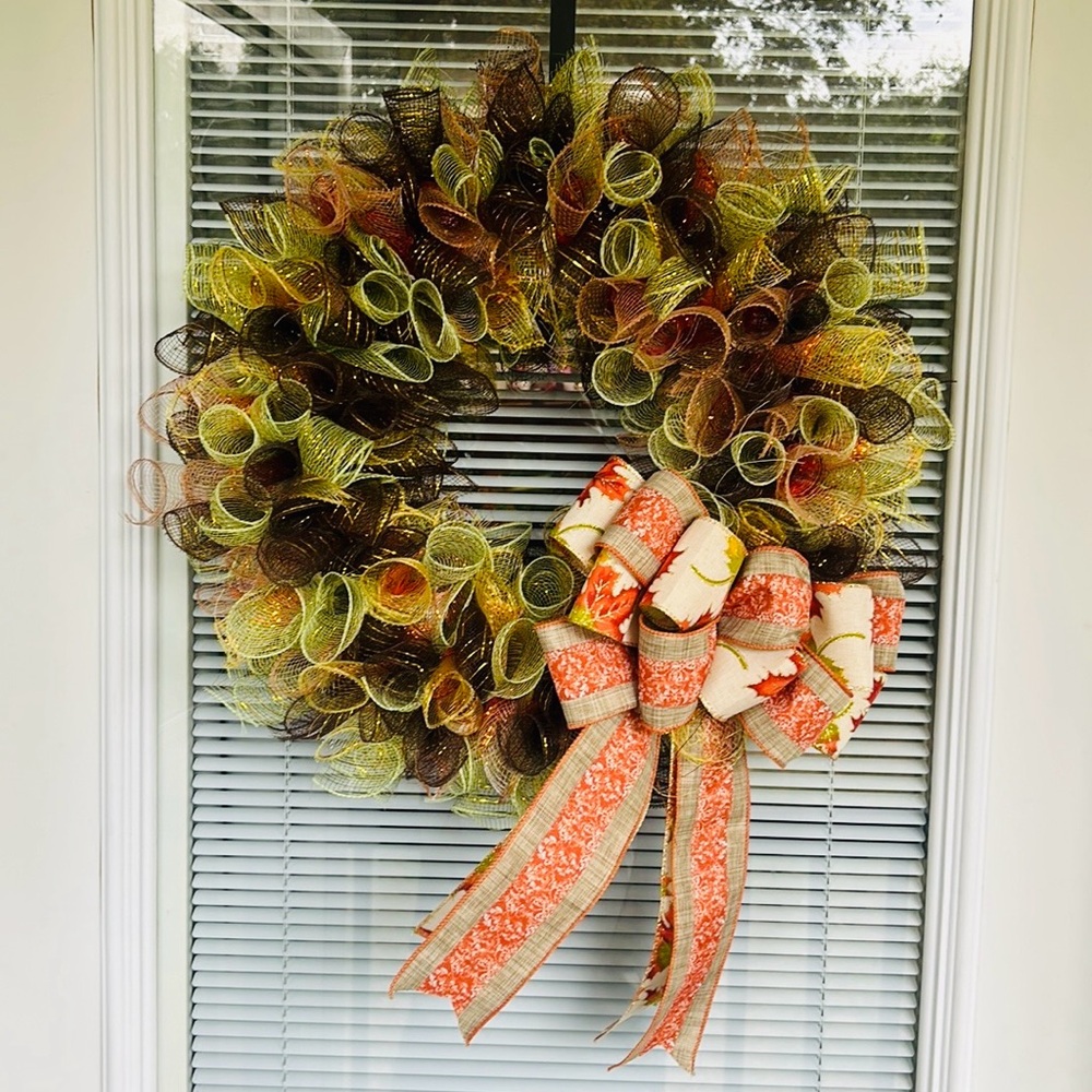 18” Handcrafted Custom Wreath! Your choice of theme/colors! - Picture 4 of 5
